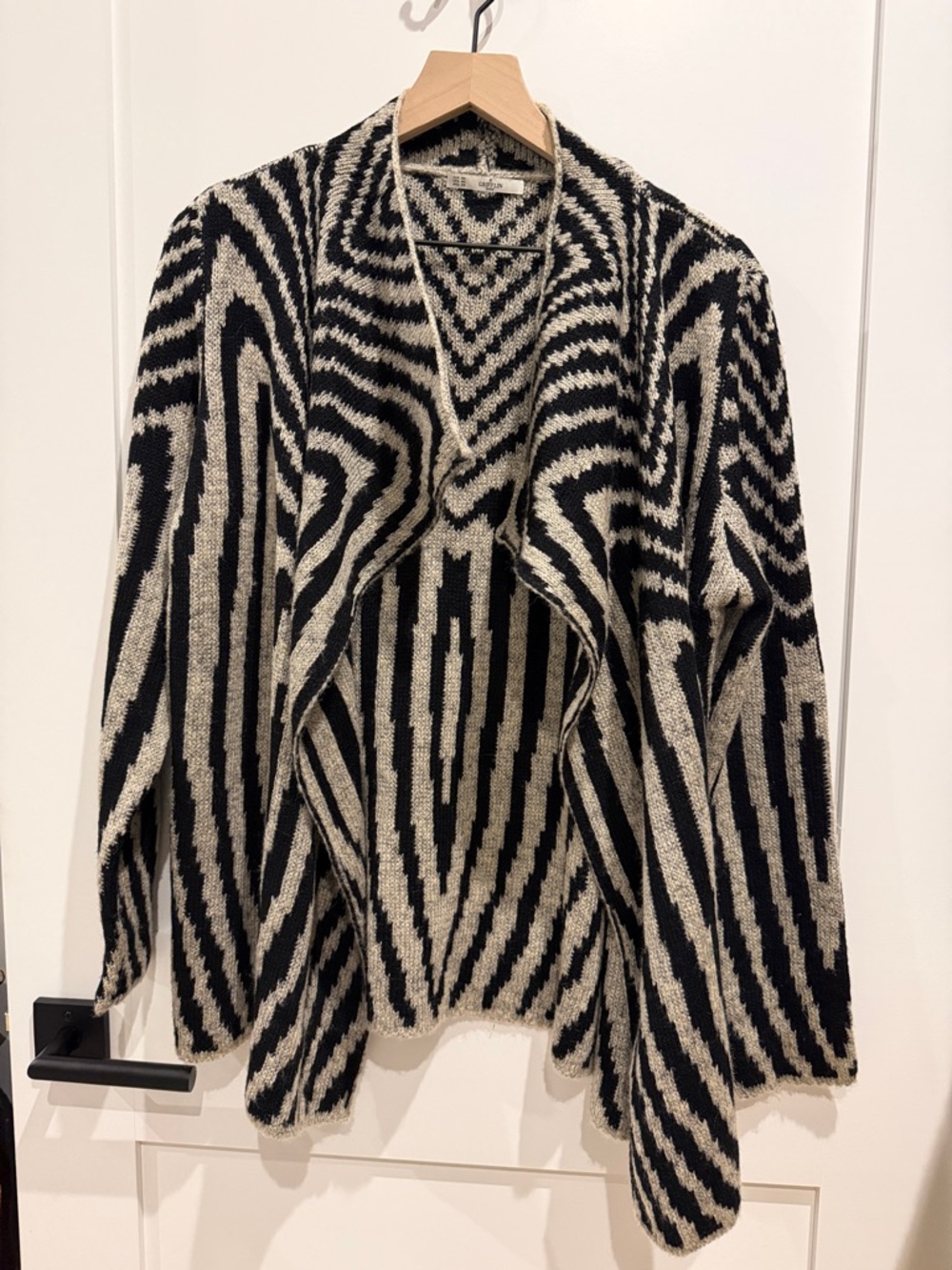 Open-Front Black and Cream Geometric Knit Cardigan Grifflin Paris.